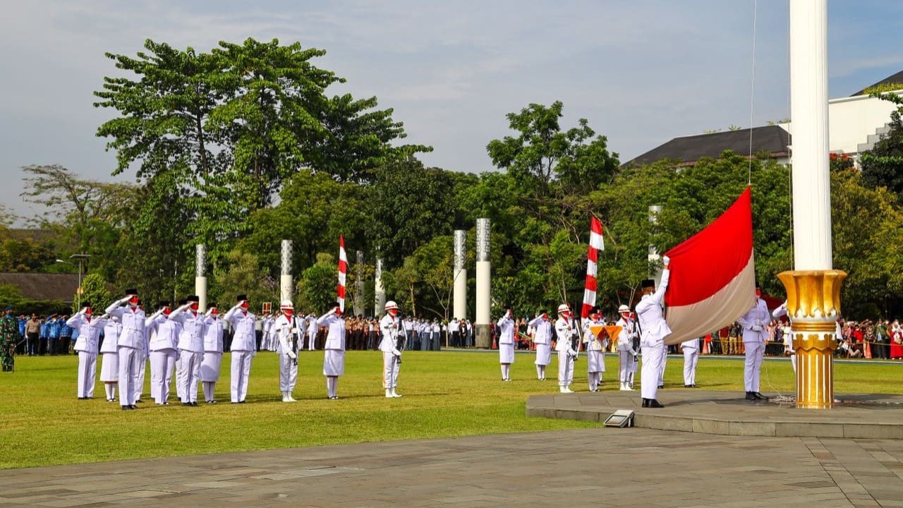 Ilustrasi upacara bendera. (Foto: Pexels/kevin yung)