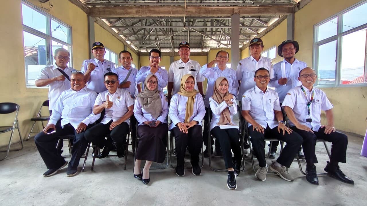 PPDI Kecamatan Tonjong foto bersama usai rapat. (Foto: /Portal Pantura/M Faqih Mawardi)