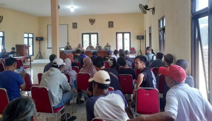 Duduk Perkara Warga Desa Dukuhturi Brebes Tuntut Kepala Desa Lengser dari Jabatan
