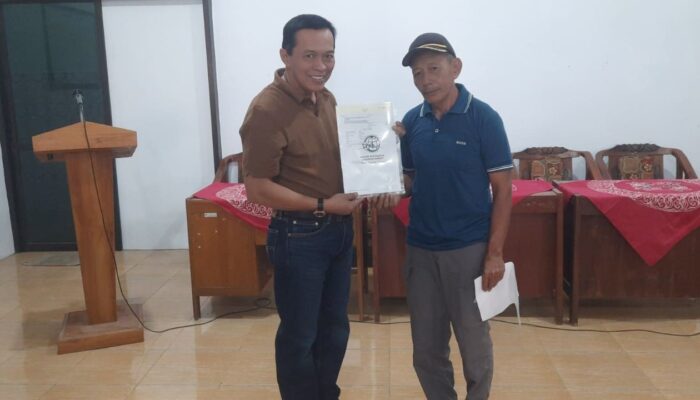Warga Karangjongkeng Brebes Sumringah Terima Sertifikat Tanah PTSL