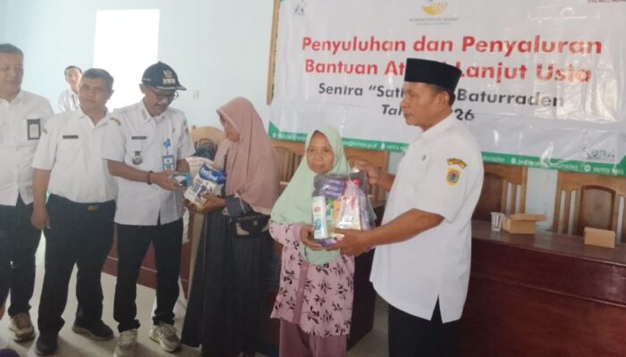 Sentra Satria Baturraden Salurkan Bansos untuk Lansia di Rajawetan, Tonjong,  Brebes