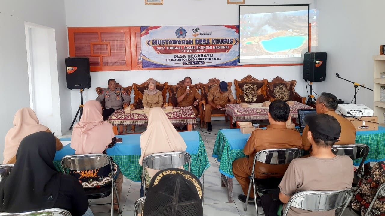 Pemerintah Desa Negarayu, Kecamatan Tonjong, Kabupaten Brebes, menggelar Musyawarah Desa khusus untuk memutakhirkan data penerima bantuan sosial agar tepat sasaran, Senin (28/9/2026). (Foto: Portal Pantura/Yudhi P)