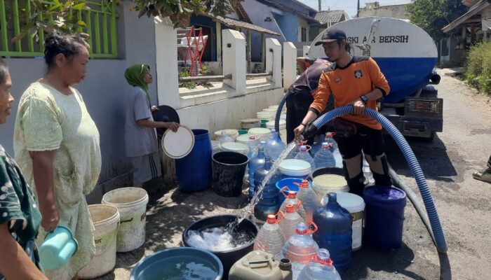 Potret Warga Karangjongkeng Brebes Berjuang Dapatkan Air Bersih Akibat Kekeringan