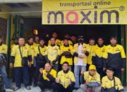 HUT Ke-3, 25 Mitra Maxim Brebes Gelar Aksi Bersih Alun-Alun dan Konvoi