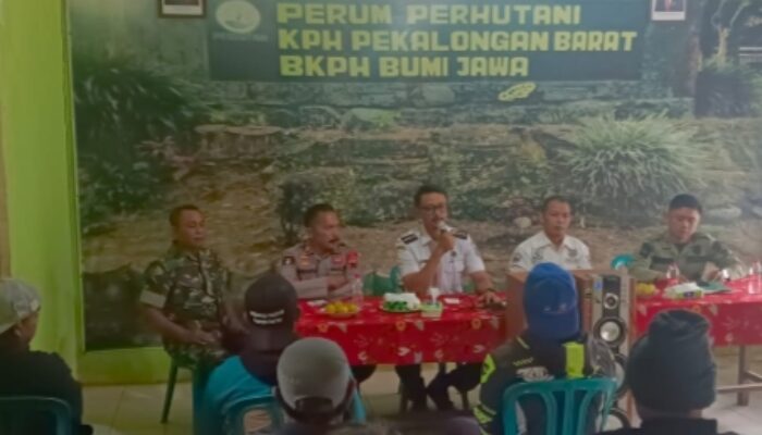 Menjaga Hutan, Merajut Kesepahaman di Petak 58 RPH Guci