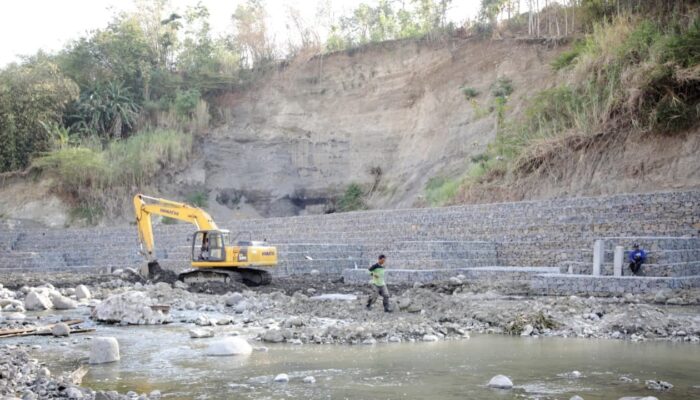 Pembangunan Bronjong Sungai Pedes Brebes Dikebut Jelang Musim Hujan