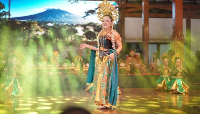 Pesona Legenda Nyi Rantan Sari Asal Brebes Hiasi Panggung TMII Jakarta