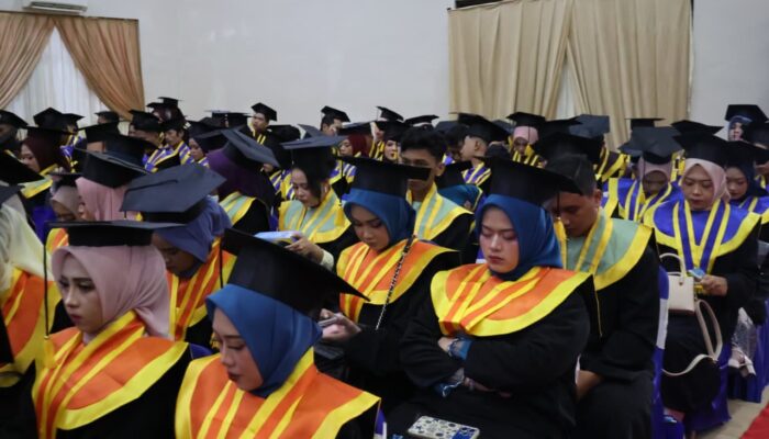 Cetak Sejarah! UMUS Brebes Kukuhkan Lulusan Perdana Magister Manajemen