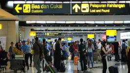 Ilustrasi bandara dan bea cukai. Foto: beacukai.